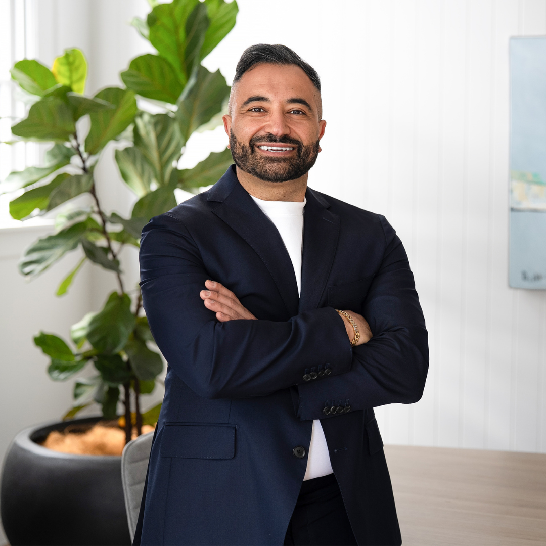 Ari Ozbenian