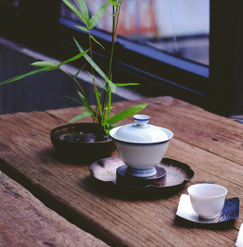 table-with-teacups